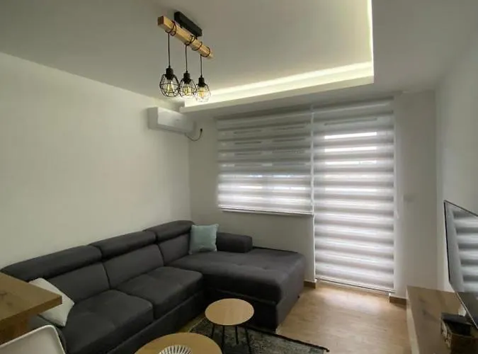 Apartman 13 *